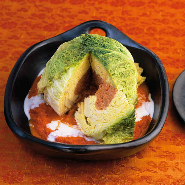 Wirsing-Päckchen mit Tomatensugo Rezept | Küchengötter Wirsing-Päckchen mit Tomatensugo Rezept | Küchengötter