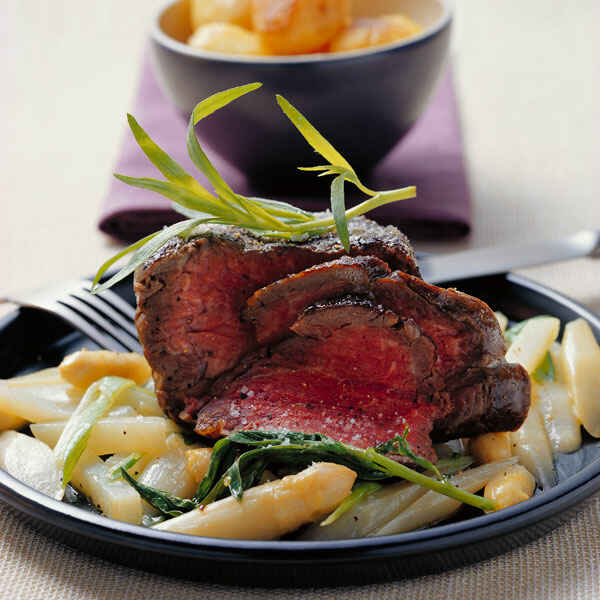 Kalbsfilet mit Estragon-Senf-Sauce und Spargel Rezept | Küchengötter Kalbsfilet mit Estragon-Senf-Sauce und Spargel Rezept | Küchengötter