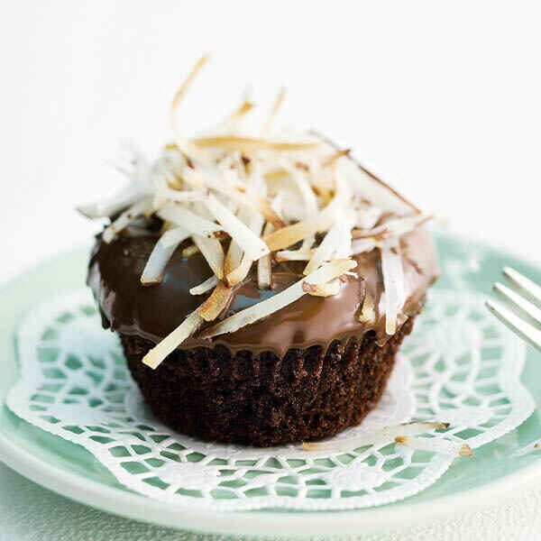 Eierlikörmuffins mit Schokoraspeln Rezept | Küchengötter Eierlikörmuffins mit Schokoraspeln Rezept | Küchengötter