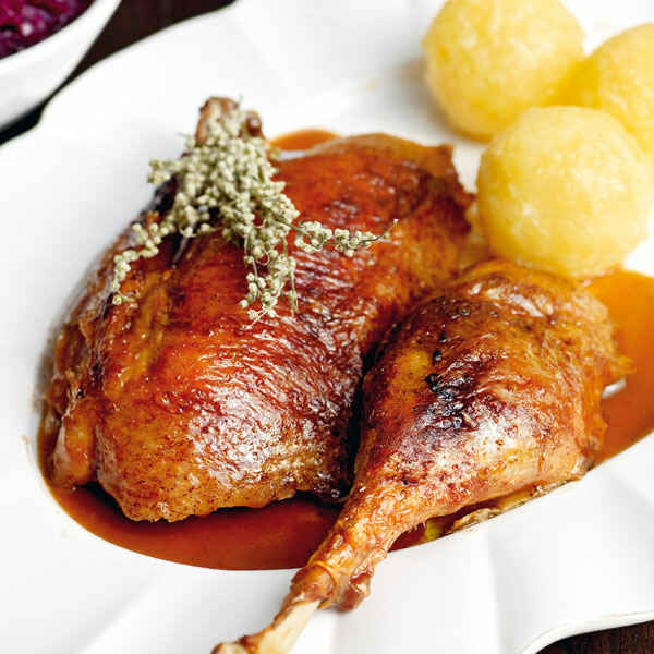 Gans mit Apfelfüllung Rezept | Küchengötter Gans mit Apfelfüllung Rezept | Küchengötter
