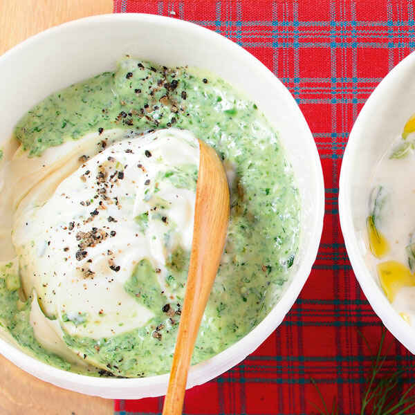 Joghurt-Dressing mit Basilikum Rezept | Küchengötter Joghurt-Dressing mit Basilikum Rezept | Küchengötter