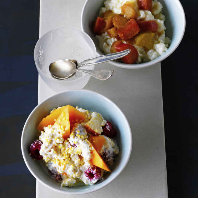 Exotischer Obstsalat mit Kokosquark Rezept | Küchengötter Exotischer Obstsalat mit Kokosquark Rezept | Küchengötter