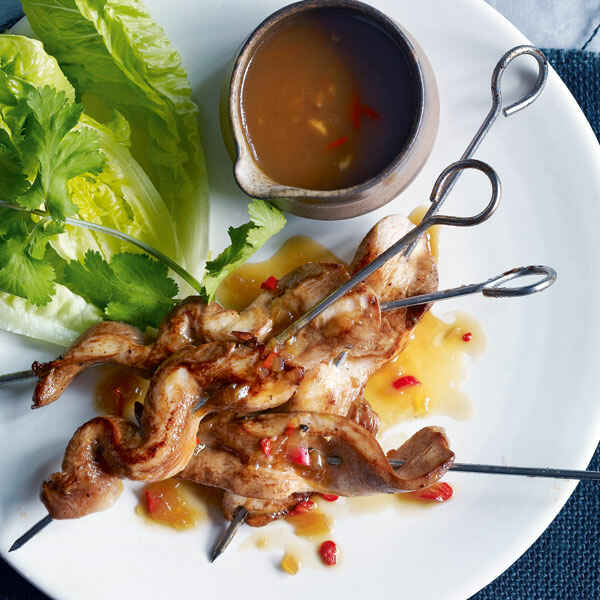 Romanasalat mit Hähnchen-Saté Rezept | Küchengötter Romanasalat mit Hähnchen-Saté Rezept | Küchengötter