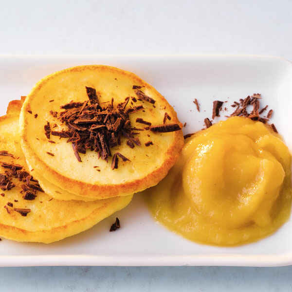 Grieß-Kartoffelschmarrn mit Apfelmus Rezept | Küchengötter