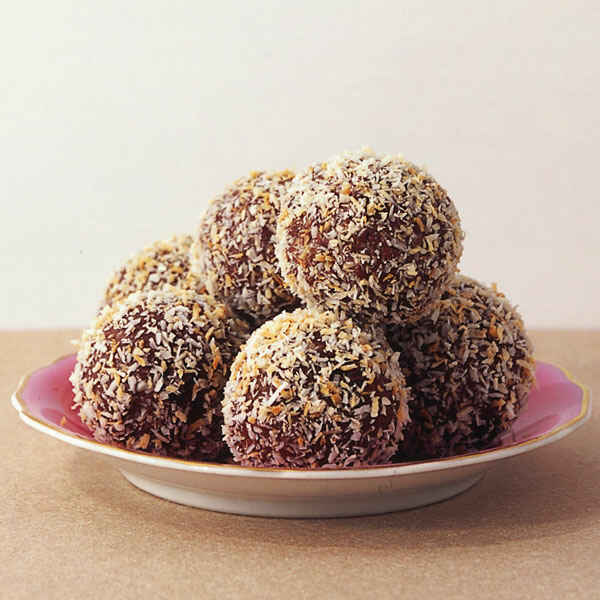 Rumkugeln mit viel Rum Rezept | Küchengötter Rumkugeln mit viel Rum Rezept | Küchengötter