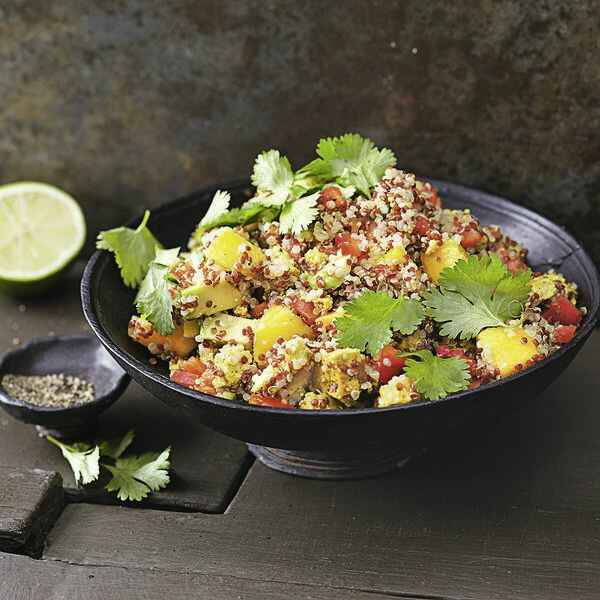 Quinoa-Kräuter-Salat mit Miso-Dressing Rezept | Küchengötter Quinoa-Kräuter-Salat mit Miso-Dressing Rezept | Küchengötter