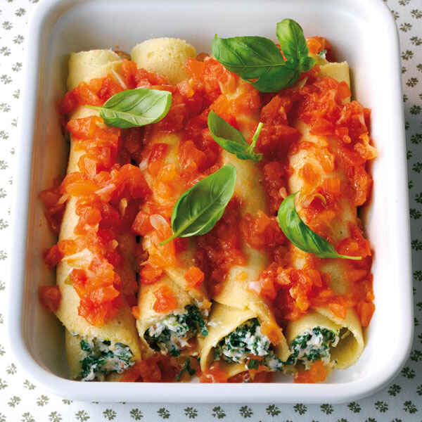 Pfannkuchen mit Spinat-Ricotta-Füllung Rezept | Küchengötter