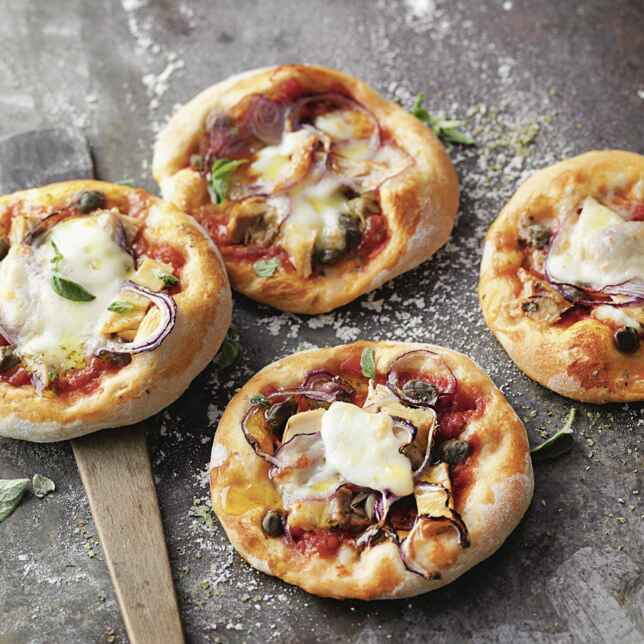 Schnelle Thunfisch-Pizzette mit Fertigteig Rezept | Küchengötter Schnelle Thunfisch-Pizzette mit Fertigteig Rezept | Küchengötter