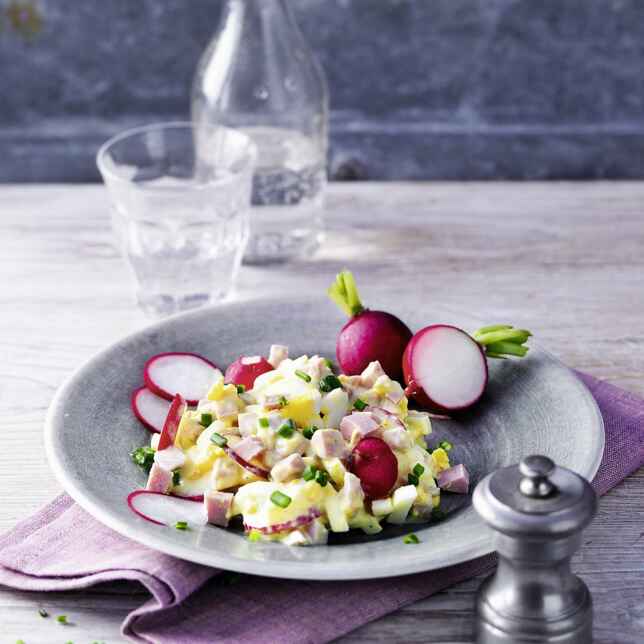 Eiersalat mit Räucherlachs Rezept | Küchengötter Eiersalat mit Räucherlachs Rezept | Küchengötter