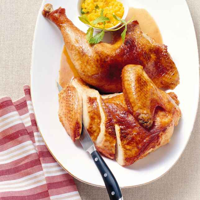 Thanksgiving-Truthahn mit Preiselbeersauce und Süßkartoffelbrei Rezept ... Thanksgiving-Truthahn mit Preiselbeersauce und Süßkartoffelbrei Rezept ...