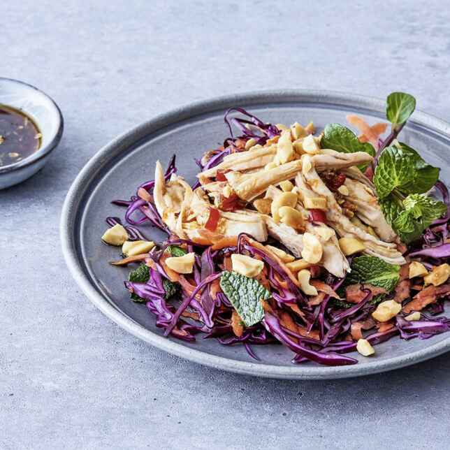 Erdnuss-Hähnchen mit Möhrenreis Rezept | Küchengötter Erdnuss-Hähnchen mit Möhrenreis Rezept | Küchengötter