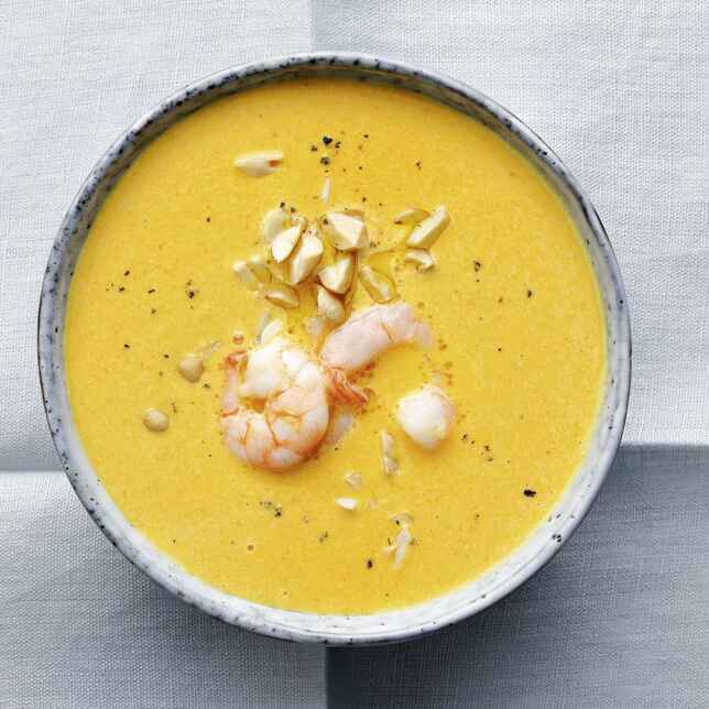 Orangen-Möhren-Suppe mit Garnelen Rezept | Küchengötter Orangen-Möhren-Suppe mit Garnelen Rezept | Küchengötter