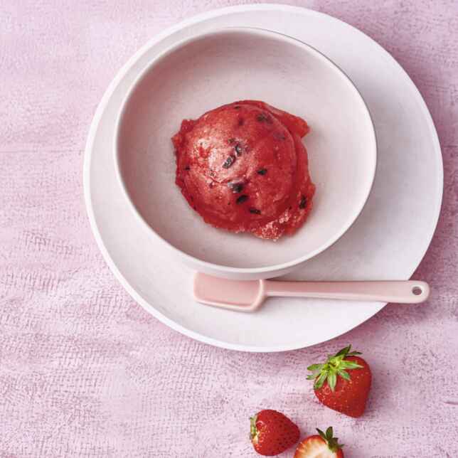 Pfirsich-Lavendel-Sorbet mit weißer Schokolade Rezept | Küchengötter Pfirsich-Lavendel-Sorbet mit weißer Schokolade Rezept | Küchengötter