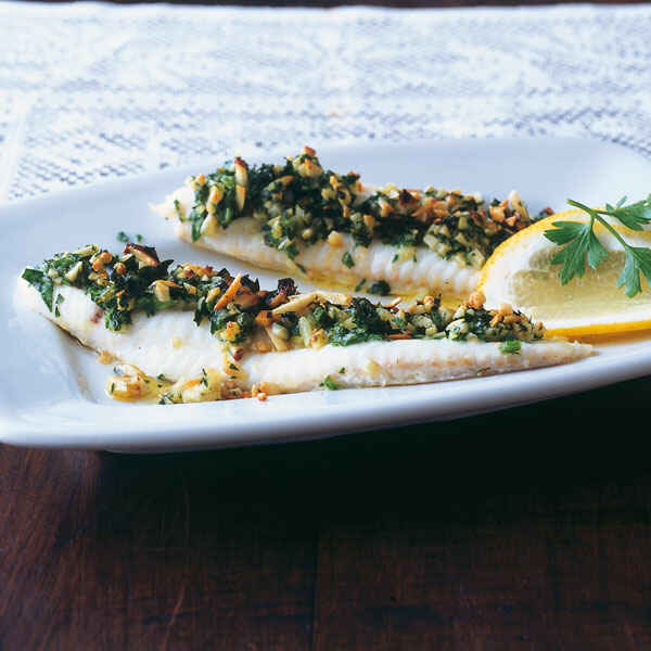 Seezungenfilets mit Weißweinsauce Rezept | Küchengötter Seezungenfilets mit Weißweinsauce Rezept | Küchengötter