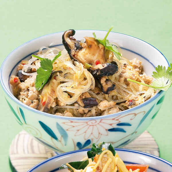 Hackfleischbällchen auf Buntem Wok-Gemüse Rezept | Küchengötter Hackfleischbällchen auf Buntem Wok-Gemüse Rezept | Küchengötter