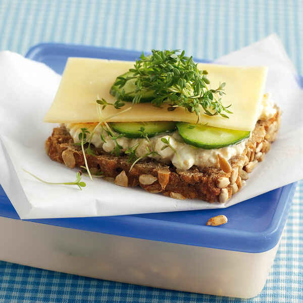 Gemüsesticks mit zwei Dips Rezept | Küchengötter Gemüsesticks mit zwei Dips Rezept | Küchengötter