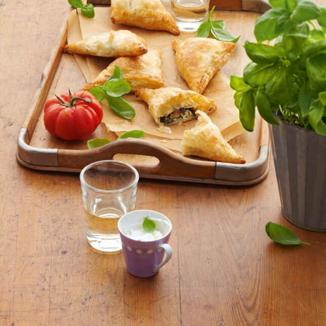 Zucchini mit Spinat-Käse-Füllung Rezept | Küchengötter Zucchini mit Spinat-Käse-Füllung Rezept | Küchengötter