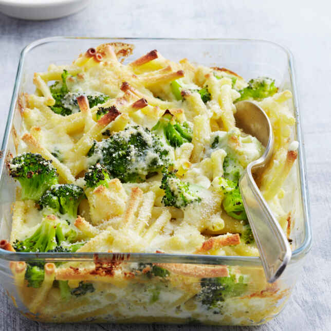 Makkaroni-Schinken-Auflauf mit Käsesauce Rezept | Küchengötter