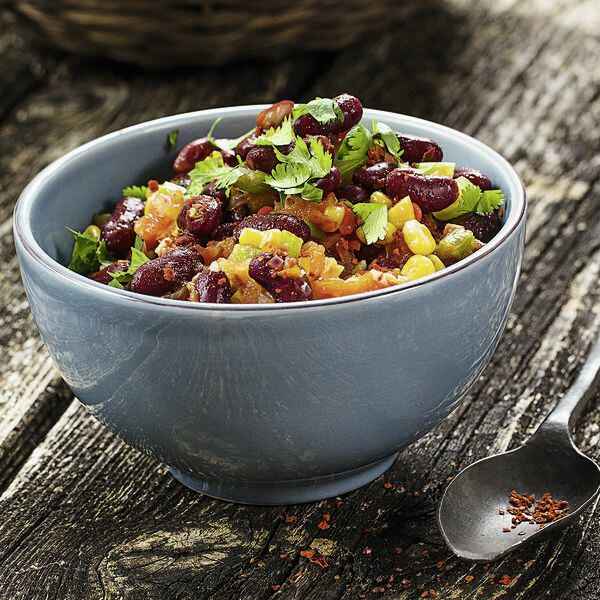 Dicke-Bohnen-Salat mit Honig-Öl Dressing Rezept | Küchengötter Dicke-Bohnen-Salat mit Honig-Öl Dressing Rezept | Küchengötter