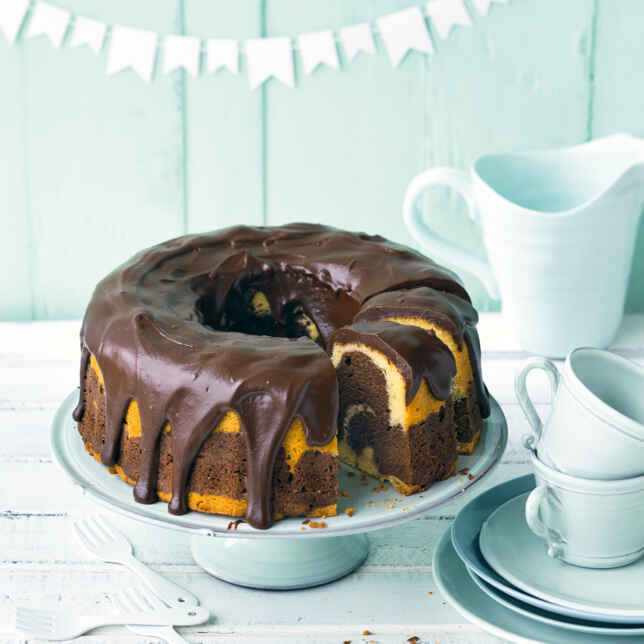 Marmorkuchen mit weißer Schokolade Rezept | Küchengötter Marmorkuchen mit weißer Schokolade Rezept | Küchengötter