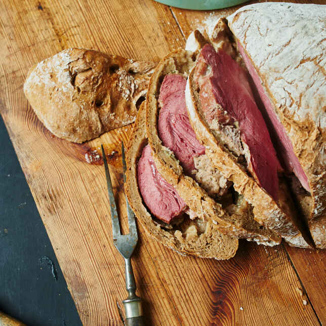 Kassler in knusprigem Brotteig Rezept | Küchengötter