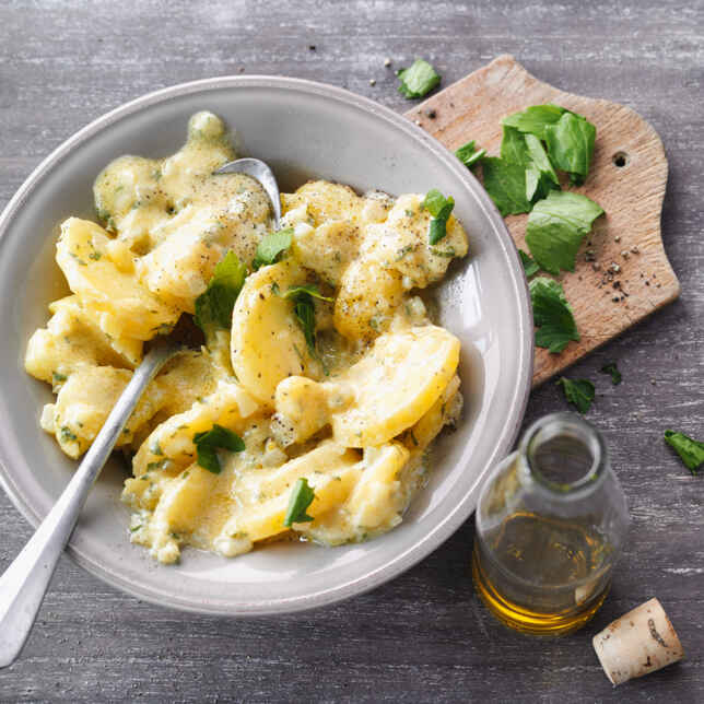 Vegetarischer Kartoffelsalat mit Radieschen Rezept | Küchengötter Vegetarischer Kartoffelsalat mit Radieschen Rezept | Küchengötter