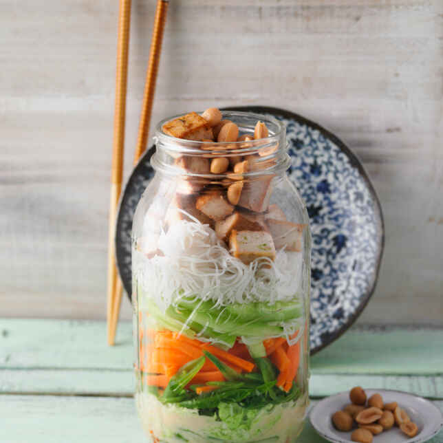 Schneller Thai-Gemüsesalat süßsauer Rezept | Küchengötter Schneller Thai-Gemüsesalat süßsauer Rezept | Küchengötter