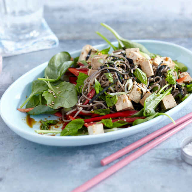 Japanischer Otsu-Salat mit Soba-Nudeln Rezept | Küchengötter Japanischer Otsu-Salat mit Soba-Nudeln Rezept | Küchengötter