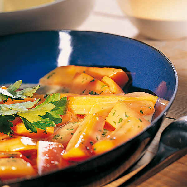 Gedünstete Möhren mit Petersilie Rezept | Küchengötter Gedünstete Möhren mit Petersilie Rezept | Küchengötter