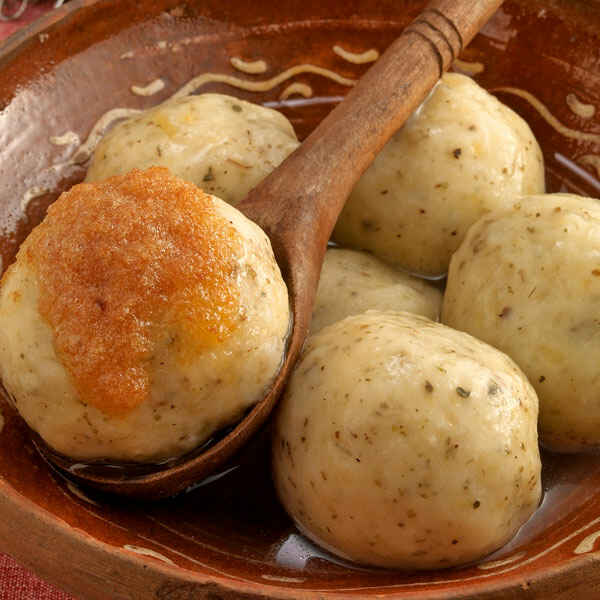 Kartoffelklöße mit Brotwürfelfüllung Rezept | Küchengötter
