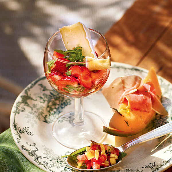 Beerensalat mit Ziegenfrischkäse Rezept | Küchengötter Beerensalat mit Ziegenfrischkäse Rezept | Küchengötter