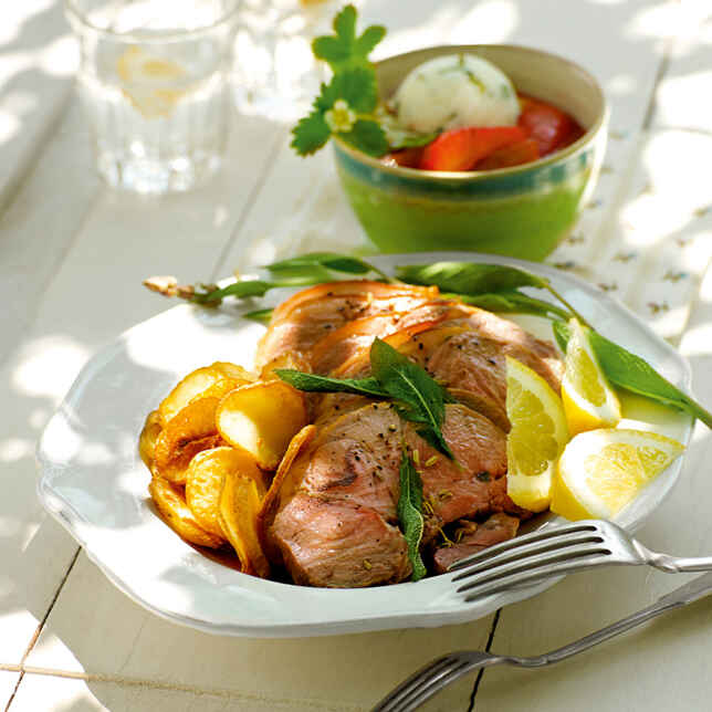 Lammkarree mit Kräuter-Knoblauch-Kruste Rezept | Küchengötter Lammkarree mit Kräuter-Knoblauch-Kruste Rezept | Küchengötter