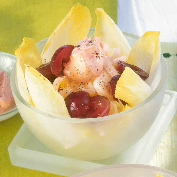Chicoréesalat mit Grapefruits Rezept | Küchengötter Chicoréesalat mit Grapefruits Rezept | Küchengötter