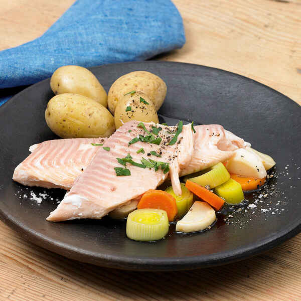 Thai-Forelle in Folie Rezept | Küchengötter Thai-Forelle in Folie Rezept | Küchengötter