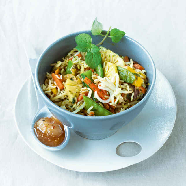 Chili-Ananas-Reis mit Garnelen Rezept | Küchengötter Chili-Ananas-Reis mit Garnelen Rezept | Küchengötter