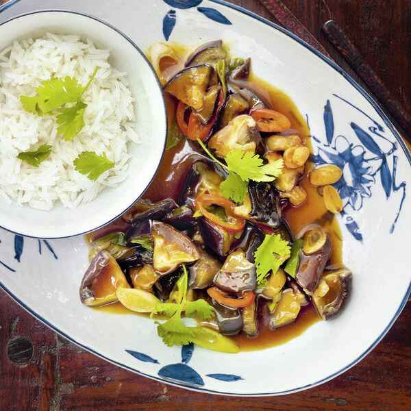 Auberginen mit Lauch und Sesamöl Rezept | Küchengötter Auberginen mit Lauch und Sesamöl Rezept | Küchengötter