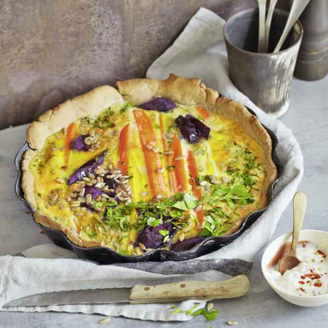 Möhrentorte mit Koriander Rezept | Küchengötter Möhrentorte mit Koriander Rezept | Küchengötter