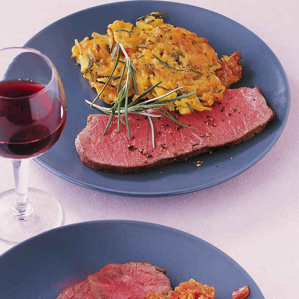 Roastbeef mit Kräuter-Salz-Kruste Rezept | Küchengötter Roastbeef mit Kräuter-Salz-Kruste Rezept | Küchengötter