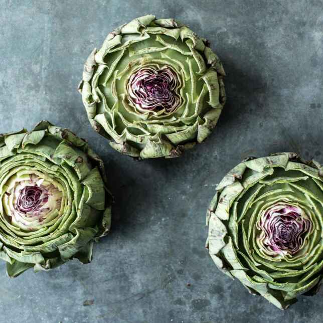 Gebratene Artischocken mit jungem Knoblauch Rezept | Küchengötter