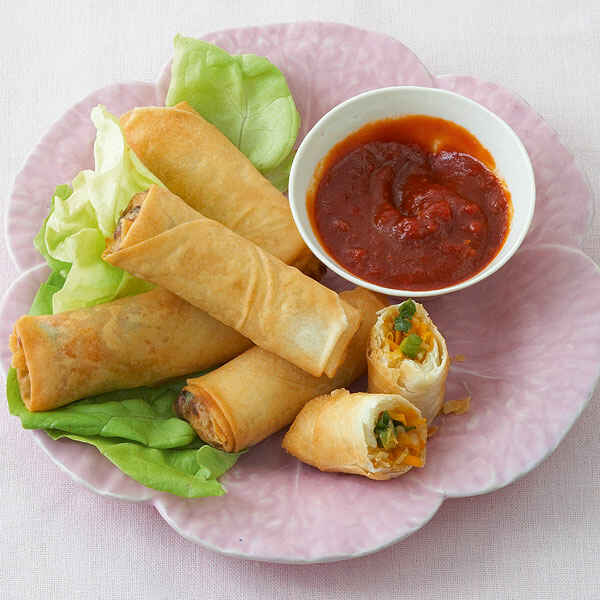 Frühlingsröllchen mit Chilisauce Rezept | Küchengötter