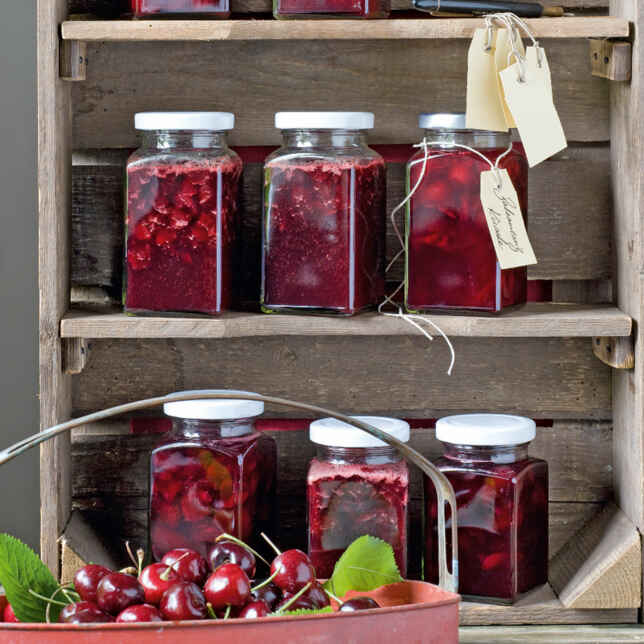 Brauner Kirschkuchen Rezept | Küchengötter Brauner Kirschkuchen Rezept | Küchengötter