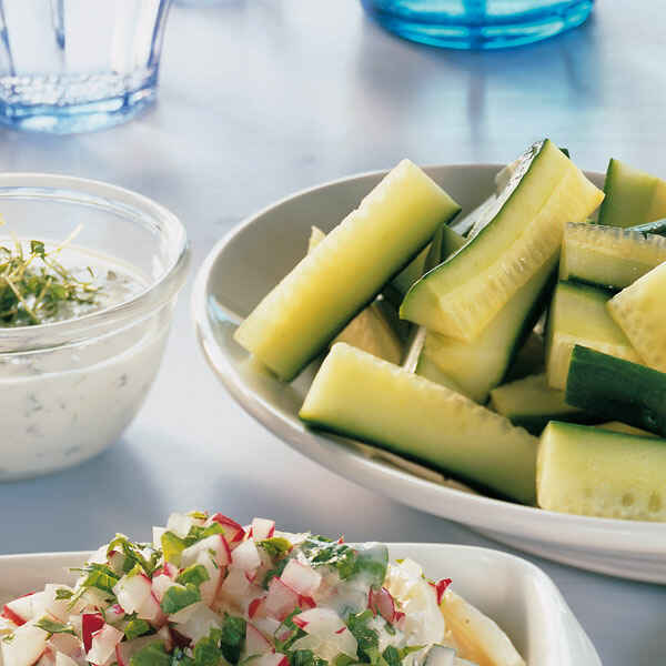 Gurkentaler mit Lachs-Apfel-Tatar Rezept | Küchengötter Gurkentaler mit Lachs-Apfel-Tatar Rezept | Küchengötter