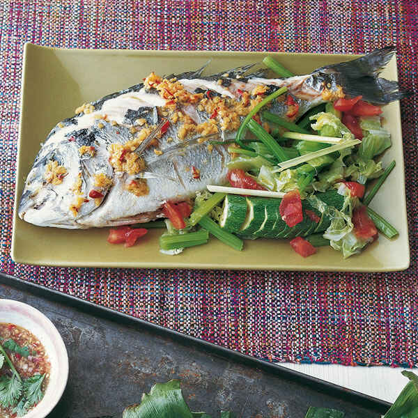 Gedämpfter Thai-Fisch Rezept | Küchengötter Gedämpfter Thai-Fisch Rezept | Küchengötter