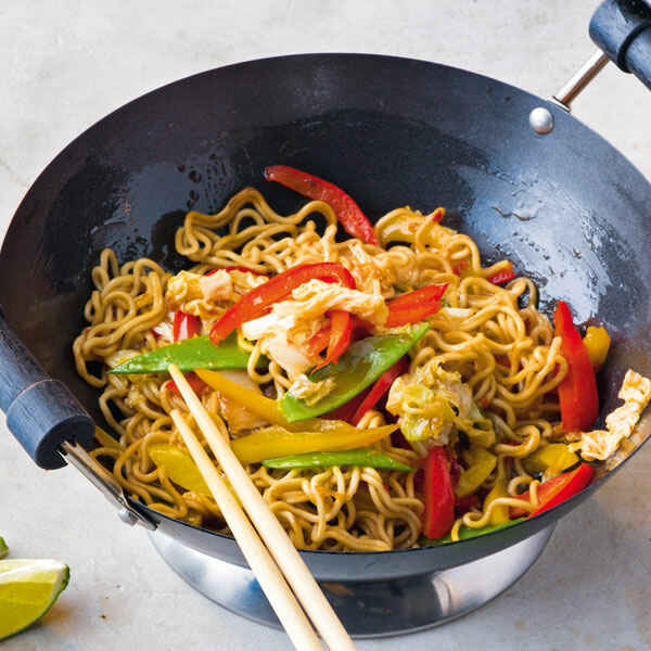 Nudelpfanne mit Huhn Rezept | Küchengötter Nudelpfanne mit Huhn Rezept | Küchengötter