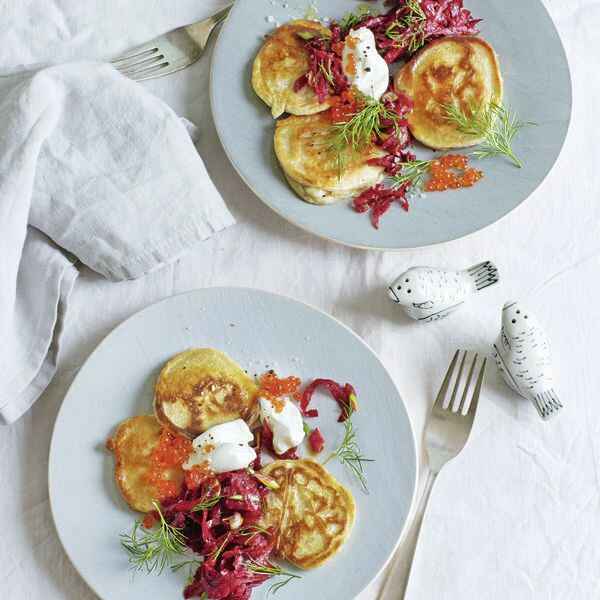 Russische Blinis mit Kaviar Rezept | Küchengötter Russische Blinis mit Kaviar Rezept | Küchengötter