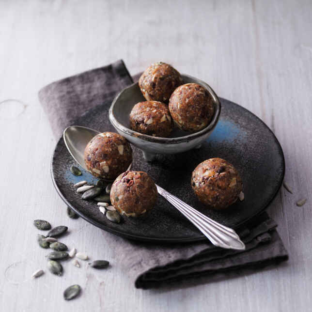 SuperEnergyBalls mit Datteln no bake Küchengötter