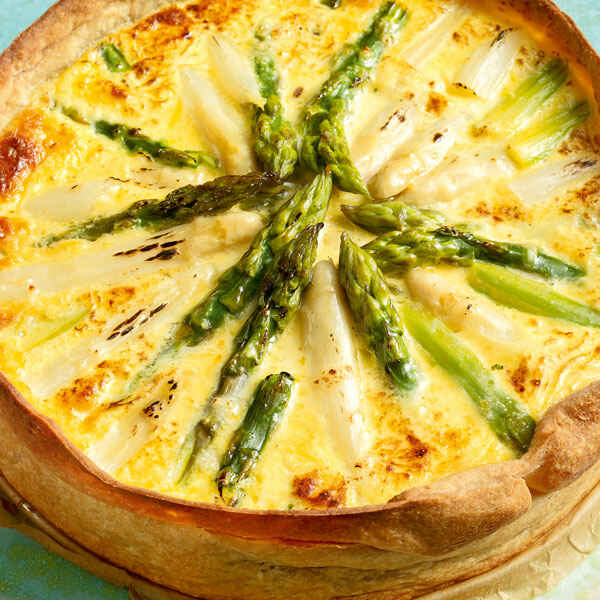 Quiche mit grünem Spargel Rezept | Küchengötter Quiche mit grünem Spargel Rezept | Küchengötter
