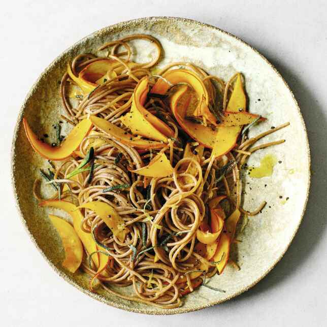 Kürbis-Vollkornnudeln Rezept | Küchengötter