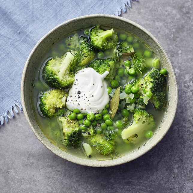 Kohlrabi-Erbsen-Suppe Rezept | Küchengötter Kohlrabi-Erbsen-Suppe Rezept | Küchengötter