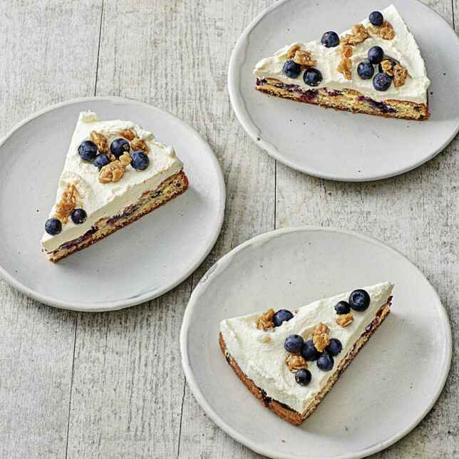 Heidelbeerkuchen mit Pudding Rezept | Küchengötter Heidelbeerkuchen mit Pudding Rezept | Küchengötter